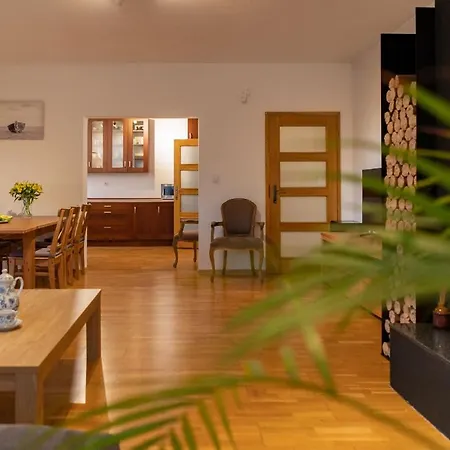 Villa Dom Na Polanie, Myweek *