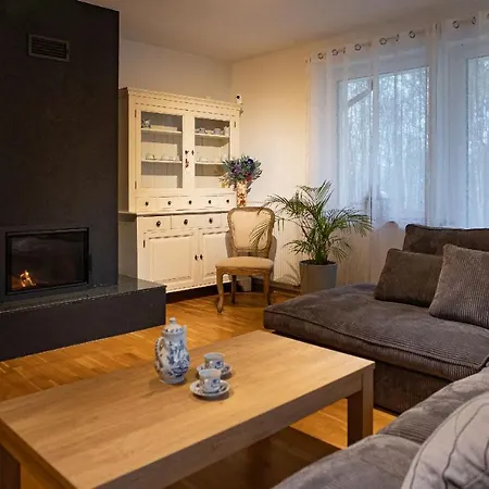 Dom Na Polanie, Myweek Villa