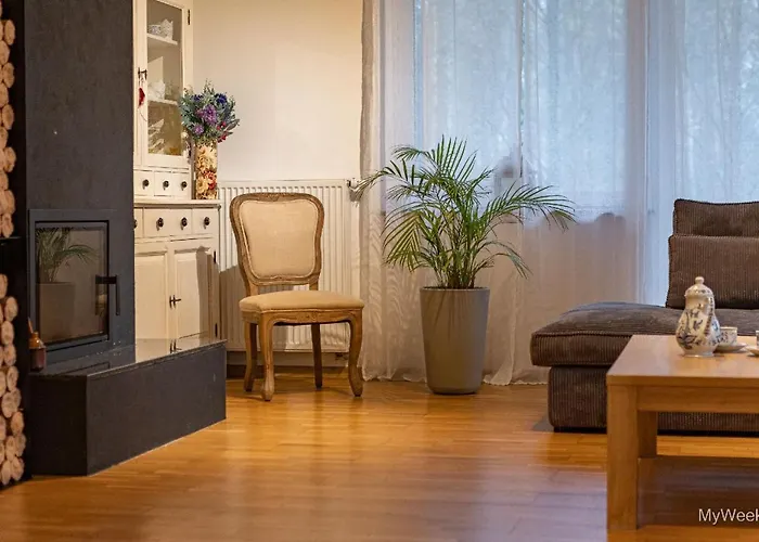 Dom Na Polanie, Myweek