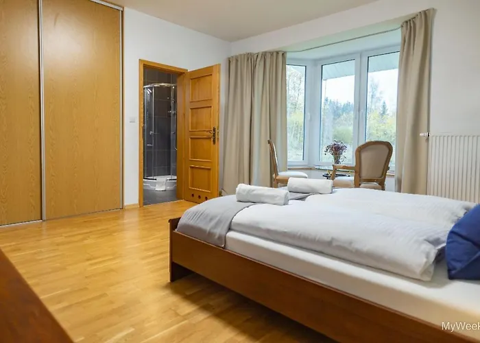 Villa Dom Na Polanie, Myweek