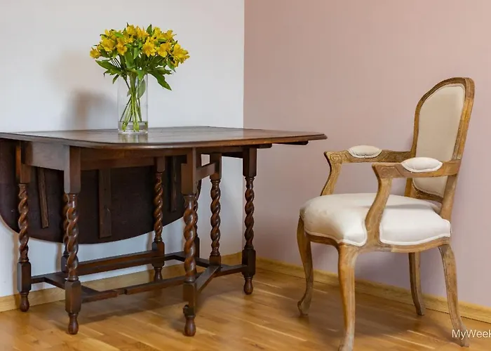 Villa Dom Na Polanie, Myweek