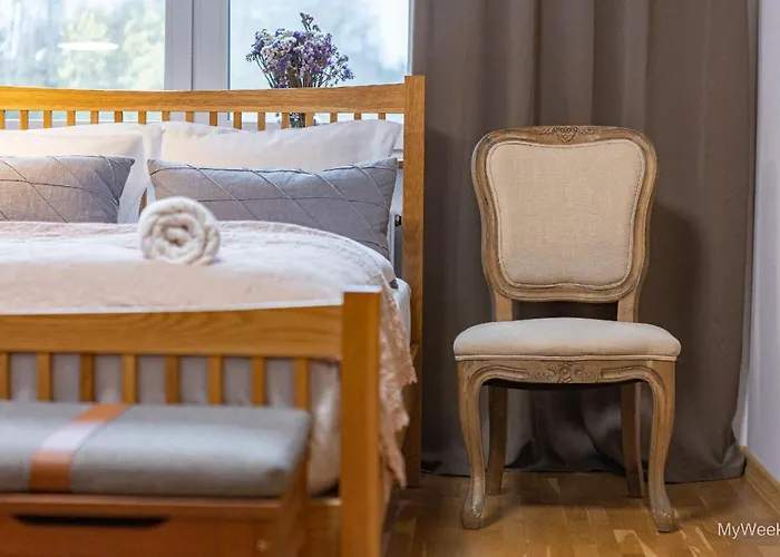 Villa Dom Na Polanie, Myweek