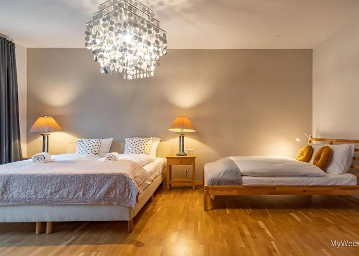 Villa Dom Na Polanie, Myweek