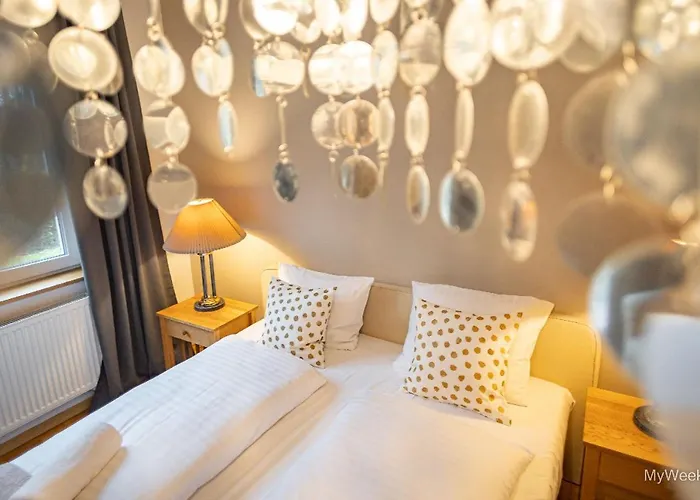 Dom Na Polanie, Myweek